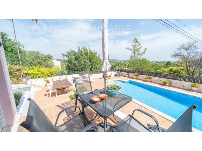 Image No.2-4 Bed House for sale