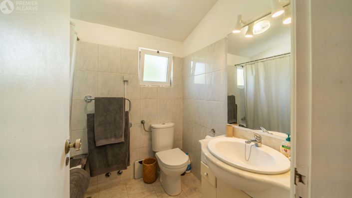 Image No.21-3 Bed Villa for sale