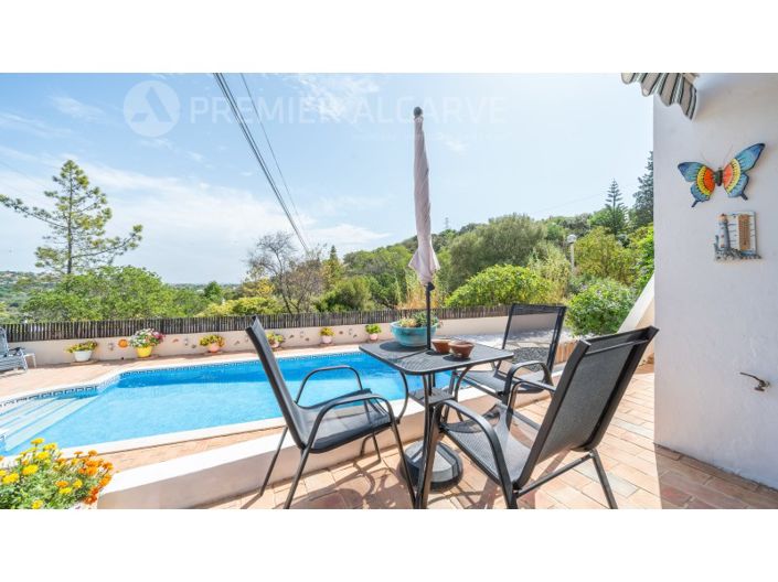 Image No.3-4 Bed House for sale