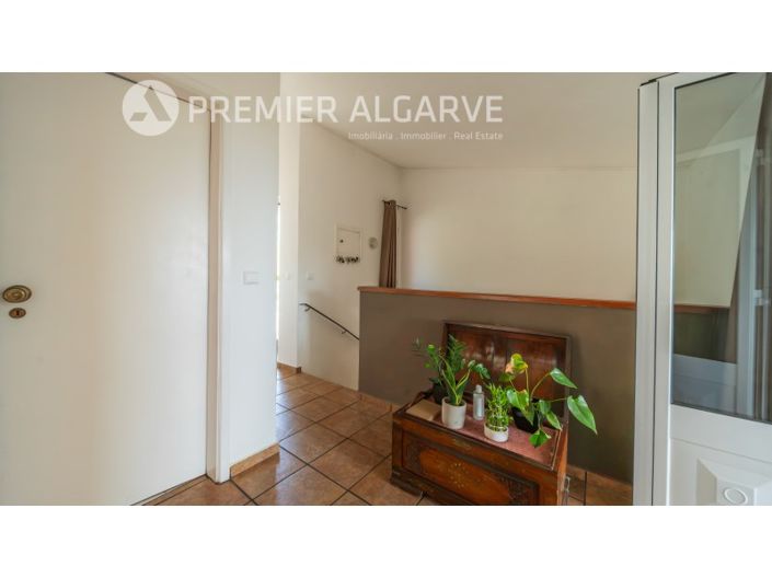 Image No.12-4 Bed House for sale