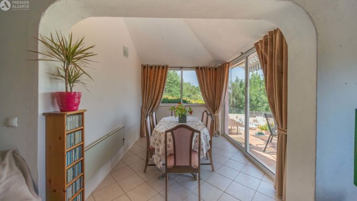 Image No.9-3 Bed Villa for sale