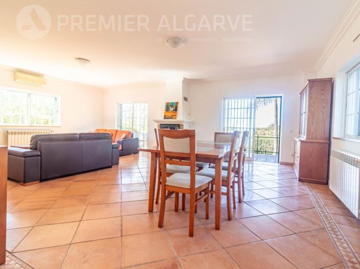 Image No.10-4 Bed House for sale