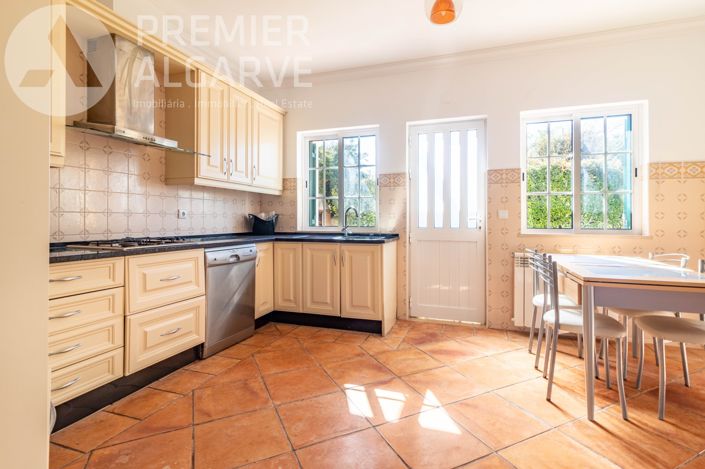 Image No.10-4 Bed Villa for sale