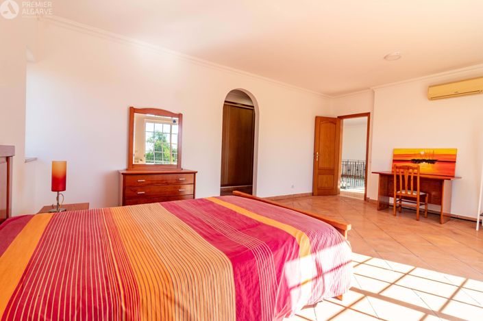Image No.13-4 Bed Villa for sale