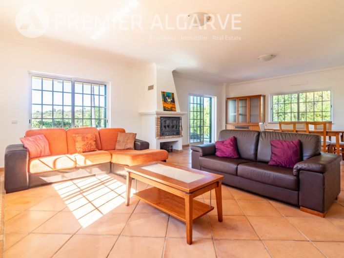 Image No.14-4 Bed House for sale