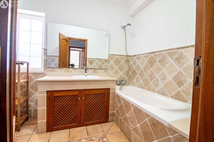 Image No.15-4 Bed Villa for sale