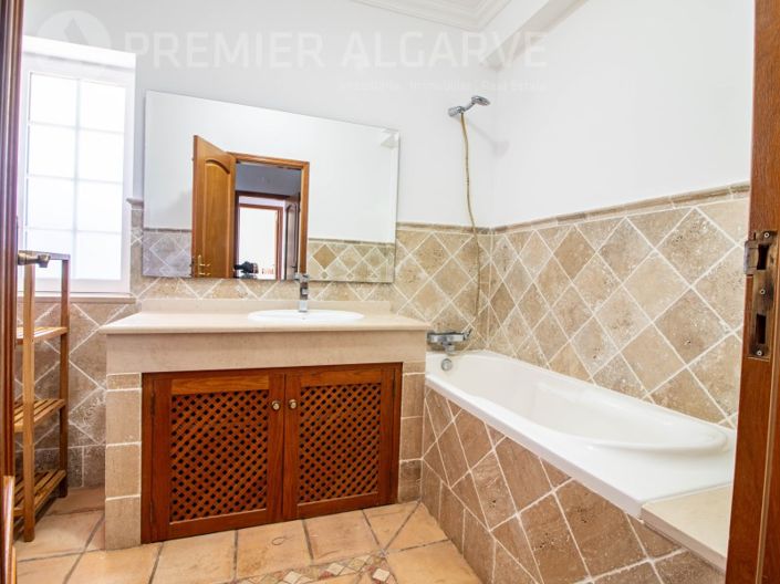 Image No.19-Maison de 4 chambres à vendre à Loule