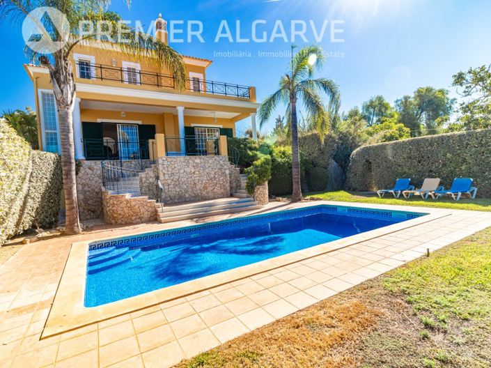 Image No.2-4 Bed House for sale