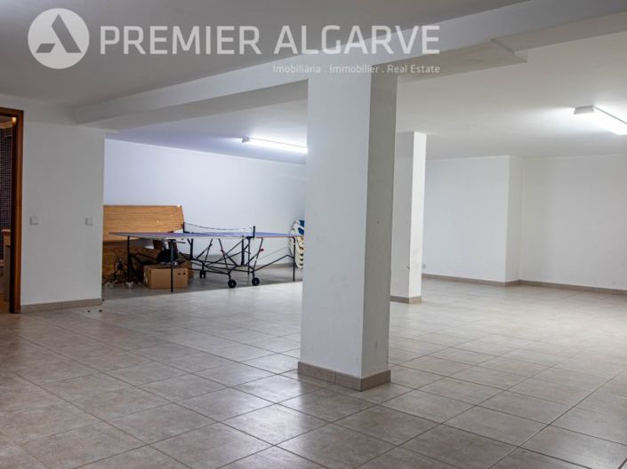 Image No.26-4 Bed House for sale