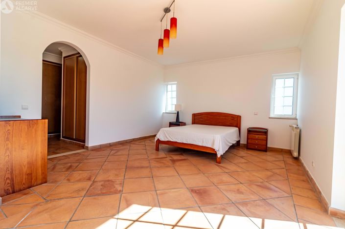 Image No.27-4 Bed Villa for sale