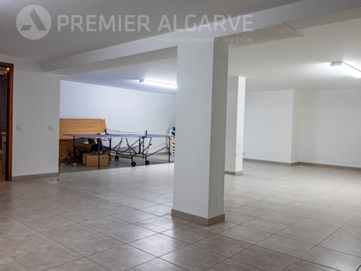 Image No.28-4 Bed House for sale