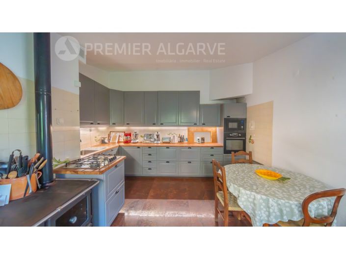 Image No.16-5 Bed House for sale