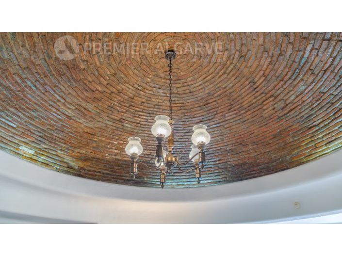 Image No.17-5 Bed House for sale