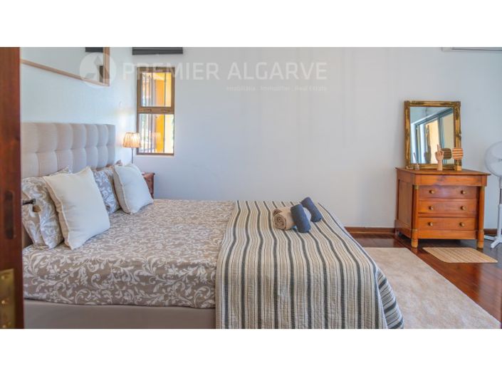 Image No.20-5 Bed House for sale