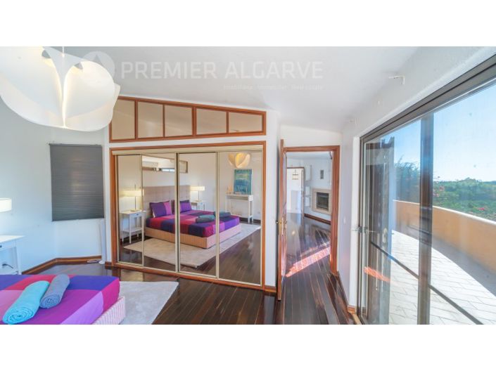 Image No.23-5 Bed House for sale