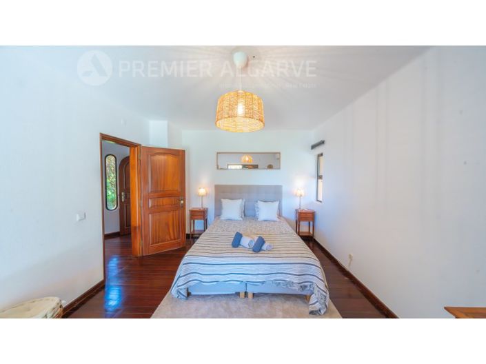 Image No.30-5 Bed House for sale