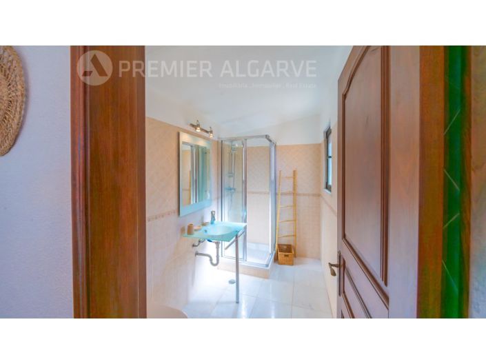 Image No.33-5 Bed House for sale