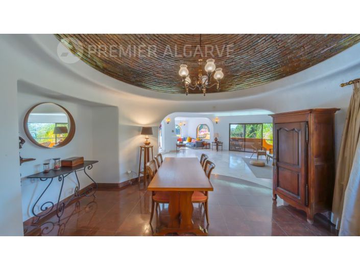 Image No.40-5 Bed House for sale