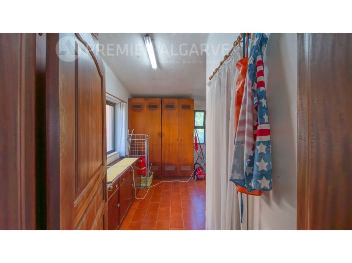 Image No.45-5 Bed House for sale