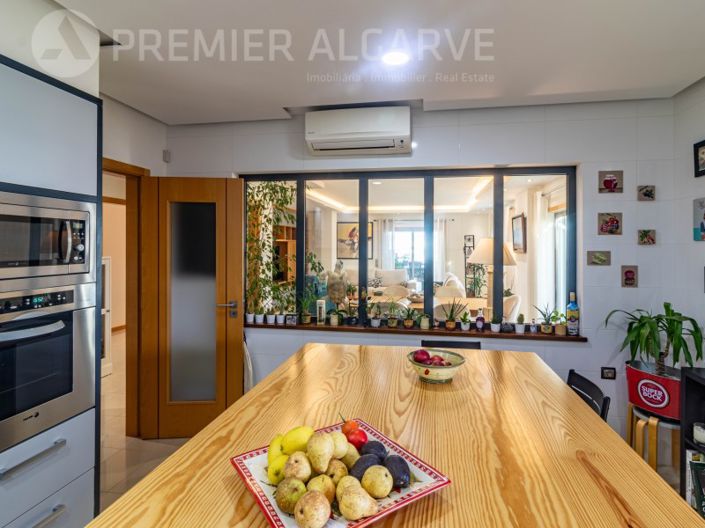 Image No.11-3 Bed Apartment for sale