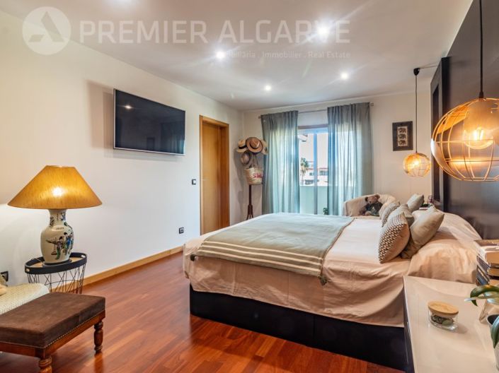 Image No.13-3 Bed Apartment for sale