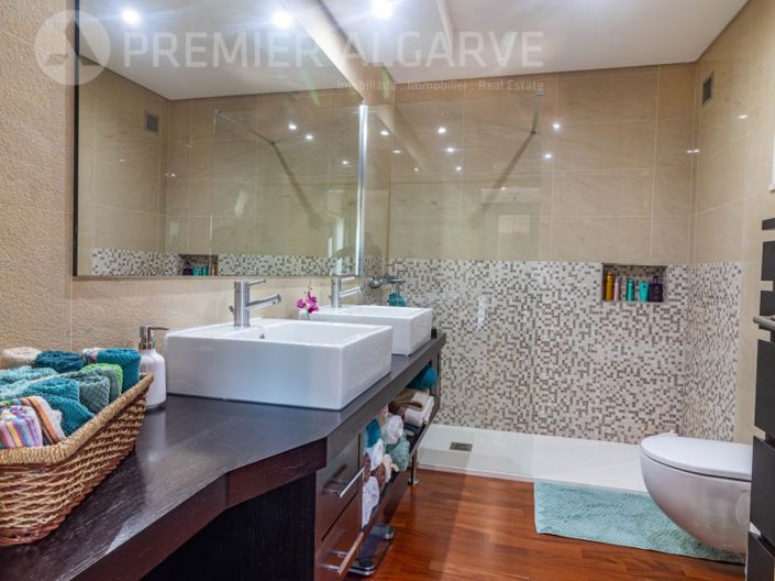 Image No.16-3 Bed Apartment for sale