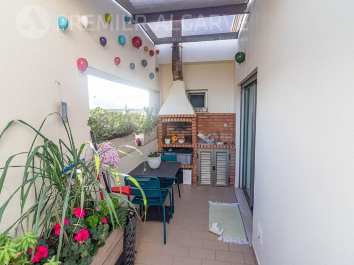 Image No.29-3 Bed Apartment for sale