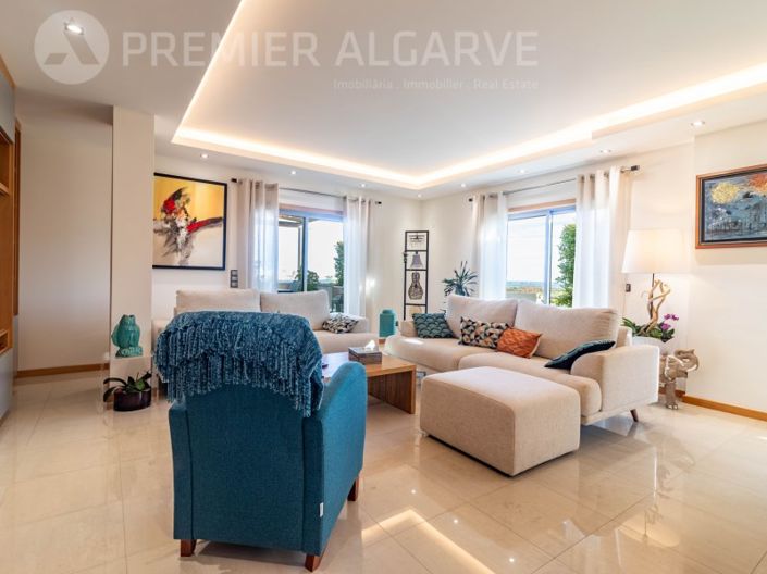 Image No.8-3 Bed Apartment for sale