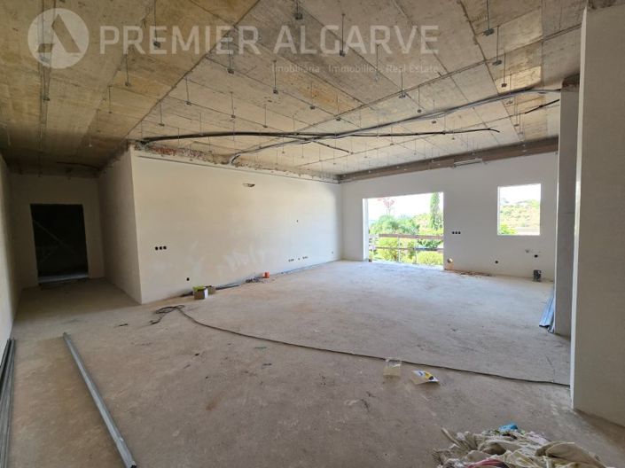 Image No.3-3 Bed Apartment for sale