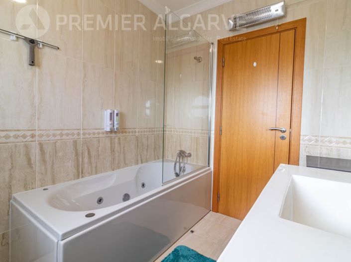 Image No.15-2 Bed Apartment for sale