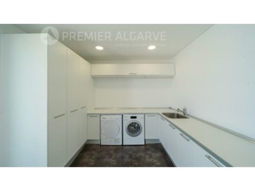 idaea2b501-0000-0500-0000-0000179c6146