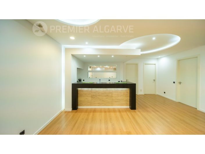 Image No.13-4 Bed House for sale