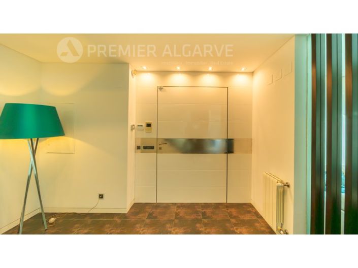 Image No.29-4 Bed House for sale