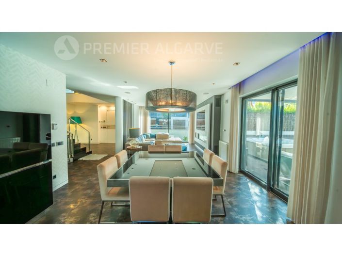 Image No.4-4 Bed House for sale