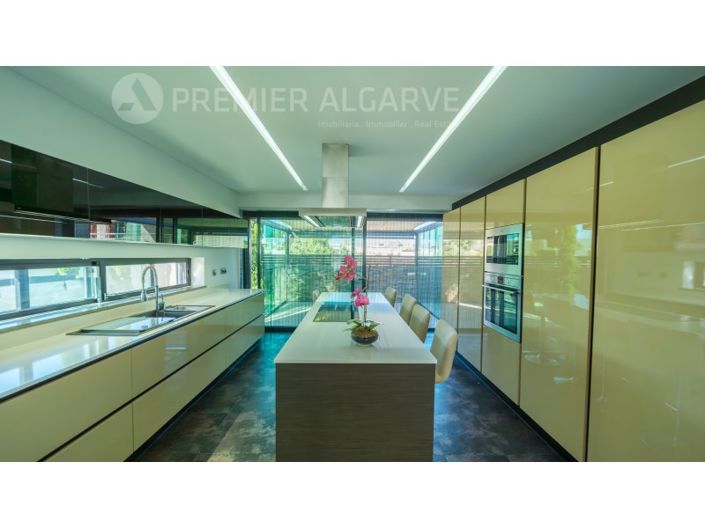 Image No.5-4 Bed House for sale