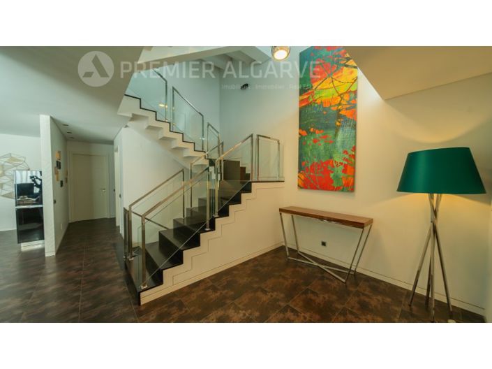 Image No.7-4 Bed House for sale