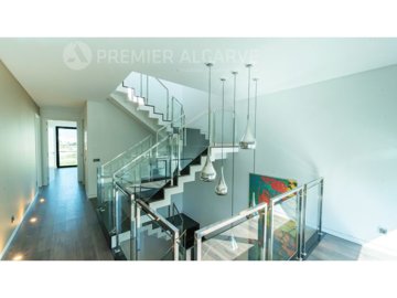 idaea2b501-0000-0500-0000-0000179c6173