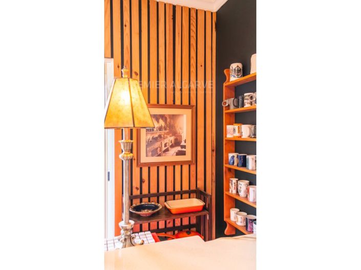 Image No.20-2 Bed Apartment for sale