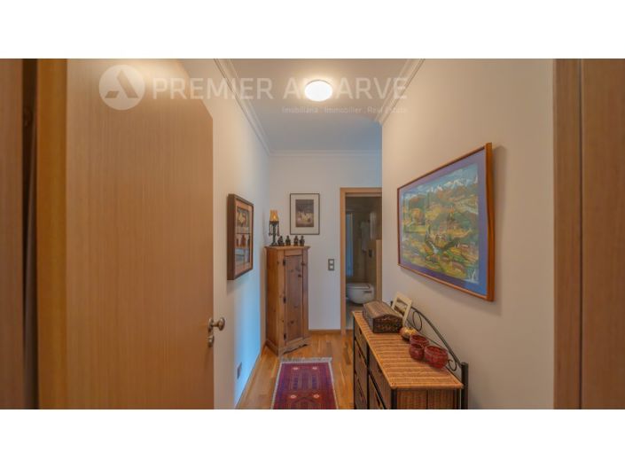 Image No.25-2 Bed Apartment for sale