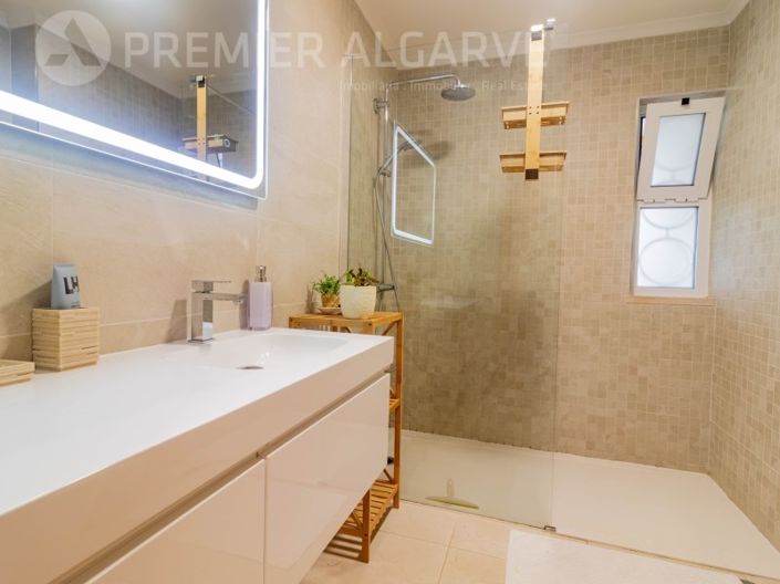 Image No.19-2 Bed Apartment for sale