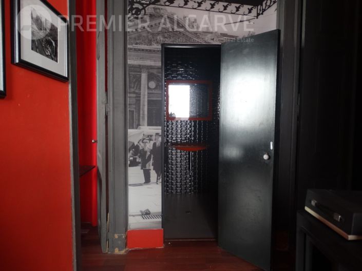 Image No.9-3 Bed House for sale