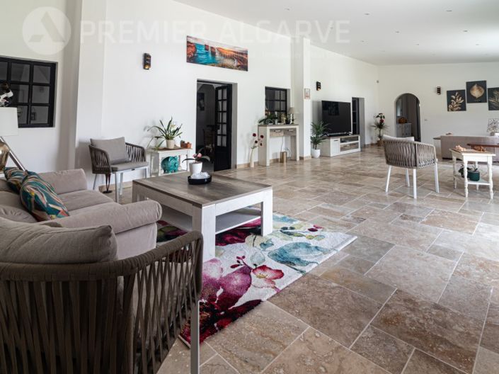 Image No.13-5 Bed House for sale