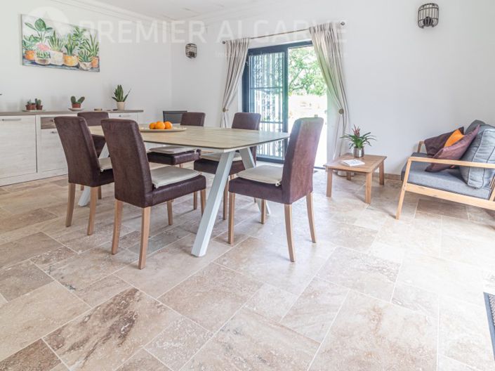 Image No.16-5 Bed House for sale