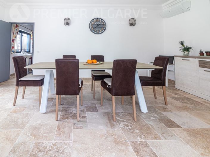 Image No.17-5 Bed House for sale