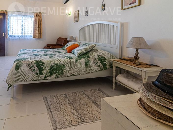 Image No.23-5 Bed House for sale