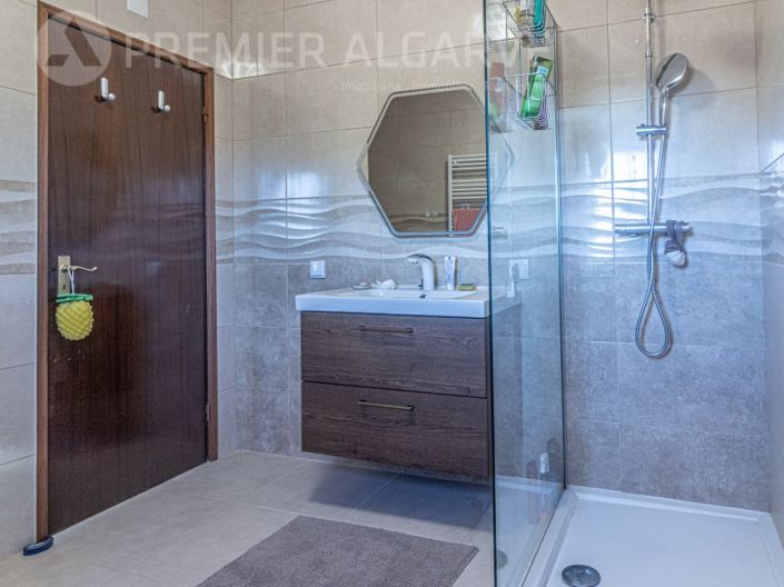 Image No.34-5 Bed House for sale