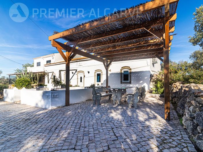 Image No.6-5 Bed House for sale