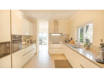 id4637a201-0000-0500-0000-00001633dae0