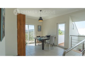 id4637a201-0000-0500-0000-00001633dae1