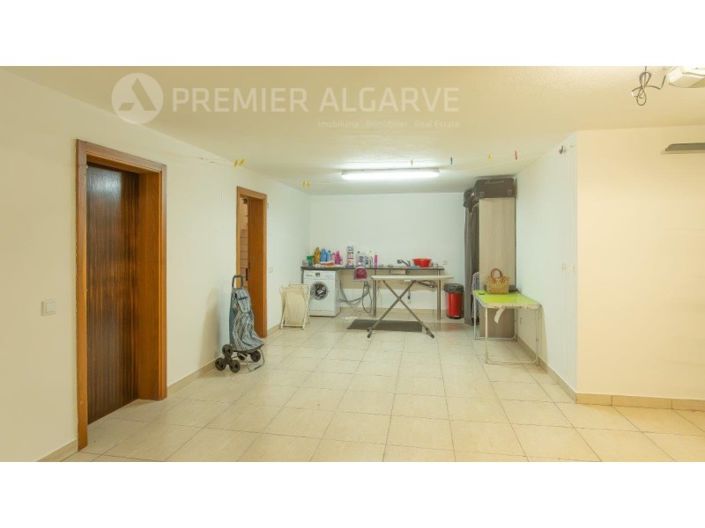 Image No.28-3 Bed House for sale